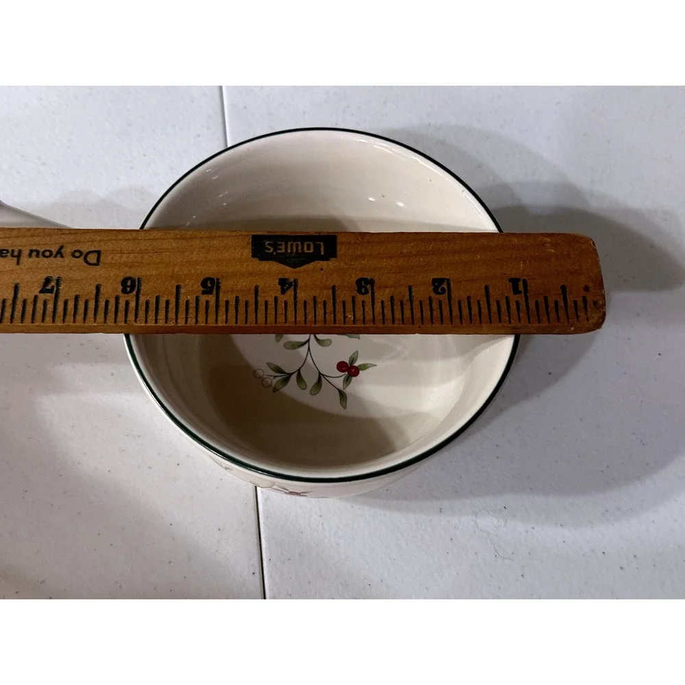 Pfaltzgraff winterberry handled